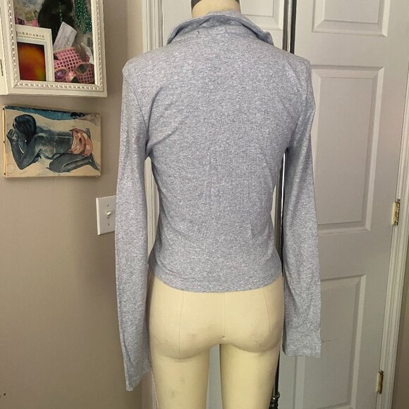 AMBIANCE Gray Ribbed knit Collared Zip front Crop Cropped Shirt *SMALL* - Picture 4 of 5
